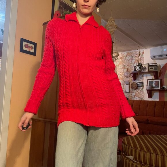 1960s vintage handknit red cable knit bodycon zip fishermans cardigan! - Picture 4 of 8